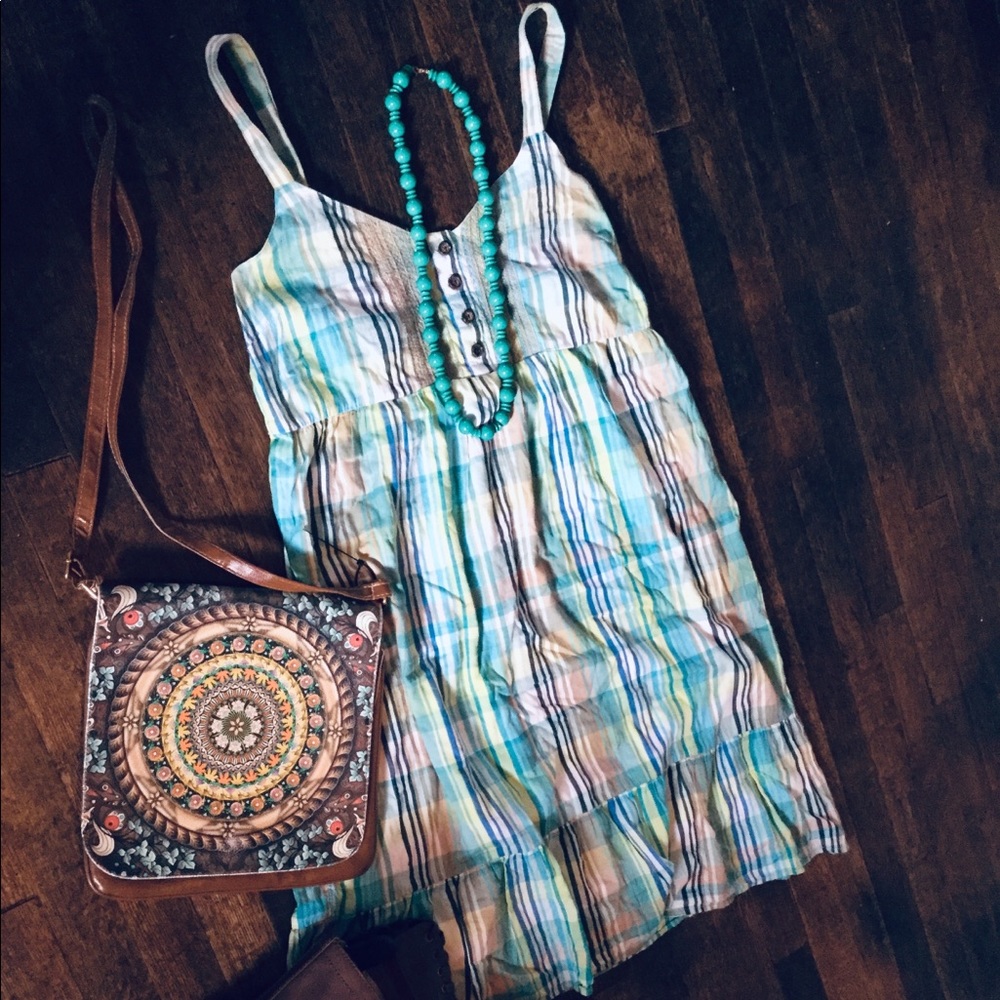 1x Old Navy dress